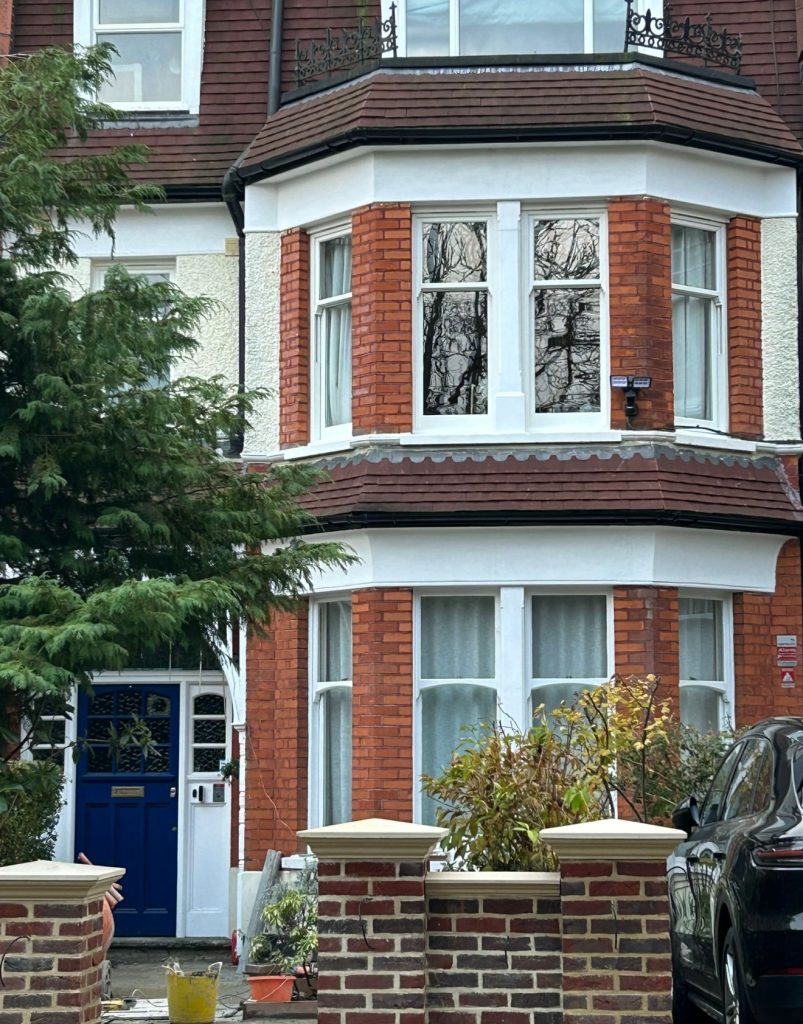 In the heart of London the installation of five Bygone Harmony Sash windows has transformed a classic building while preserving its historic charm.