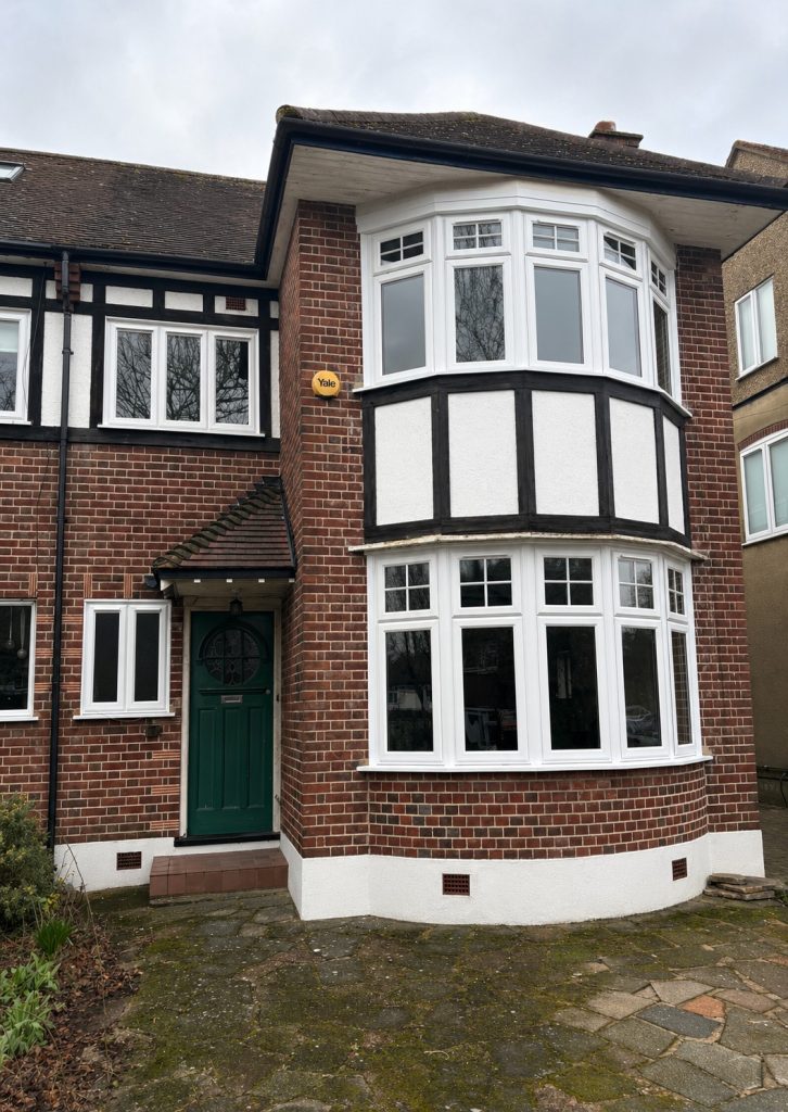 We recently completed a beautiful installation in Barnet, transforming the look of our customers home with our Ultimate Contemporary Windows.